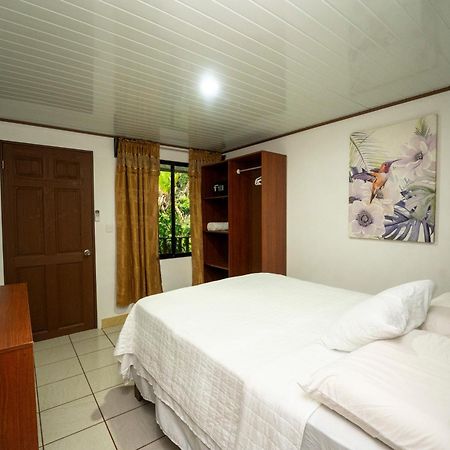 Hotel Tortuguero Beachfront Esterno foto