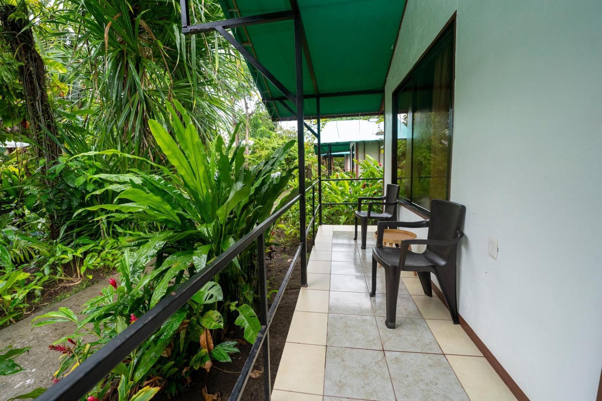 Hotel Tortuguero Beachfront Esterno foto